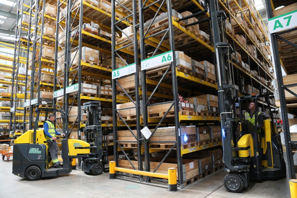Combilift Aisle Master