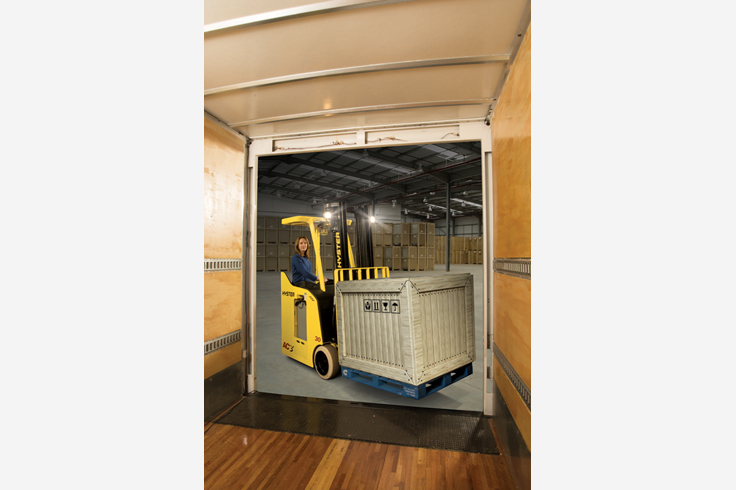 3 Wheel Electric Stand-up Forklift | Hyster E30-40HSD3